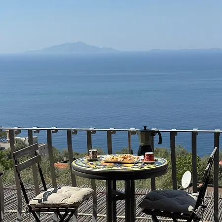 Сasa de vacaciones Breathtaking Sea View On Sorrento Coast With Sunset Terrace & Parking